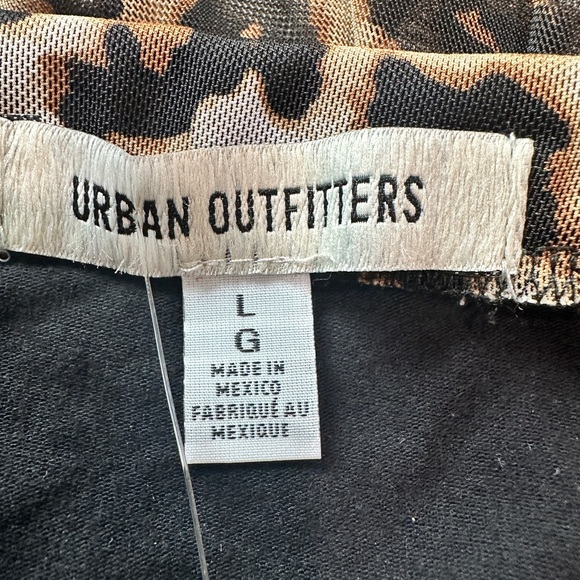 Urban Outfitters Sleeveless Asymmetrical Leopard Print Top Size Large NWT! - Picture 5 of 8